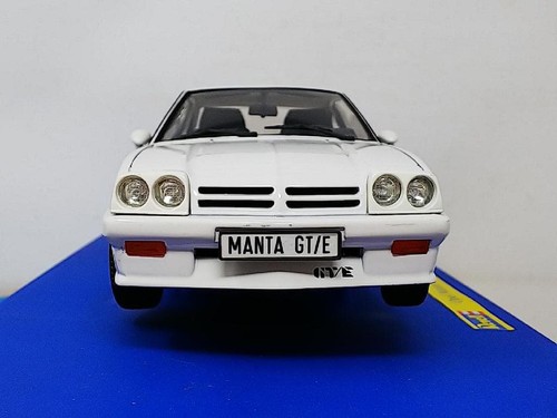 Revell manta diecast mini - e,